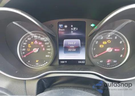 2015 Mercedes-Benz C 400 4Matic z USA, uszkodzony, nr VIN 55SWF6GB9FU039892